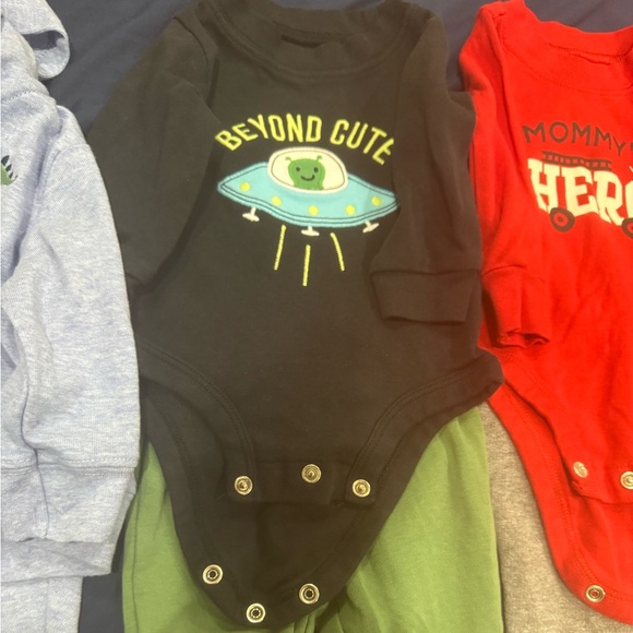 Ralph Lauren and Carters 3M Bundle EUC - Picture 9 of 13